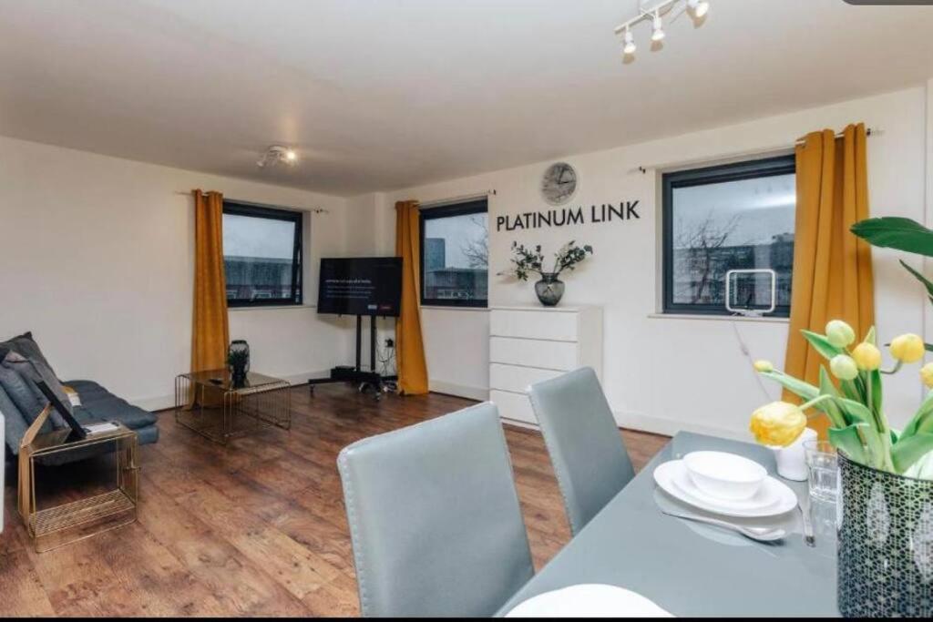 Sl Luxury 2 Bed Broad St Home バーミンガム エクステリア 写真