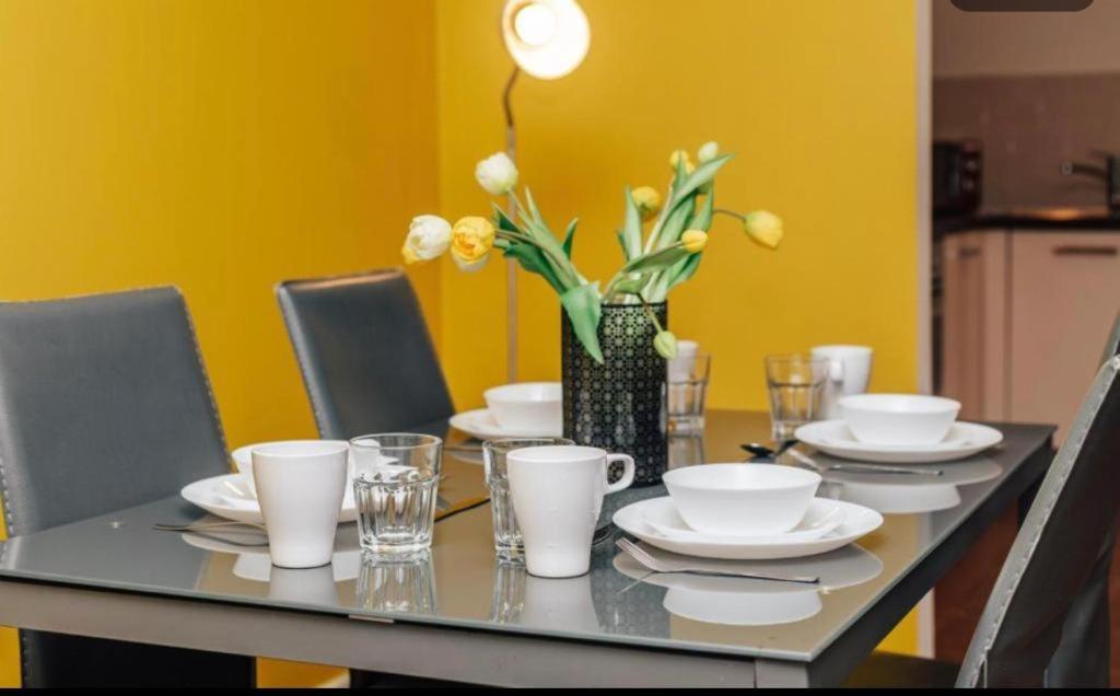 Sl Luxury 2 Bed Broad St Home バーミンガム エクステリア 写真