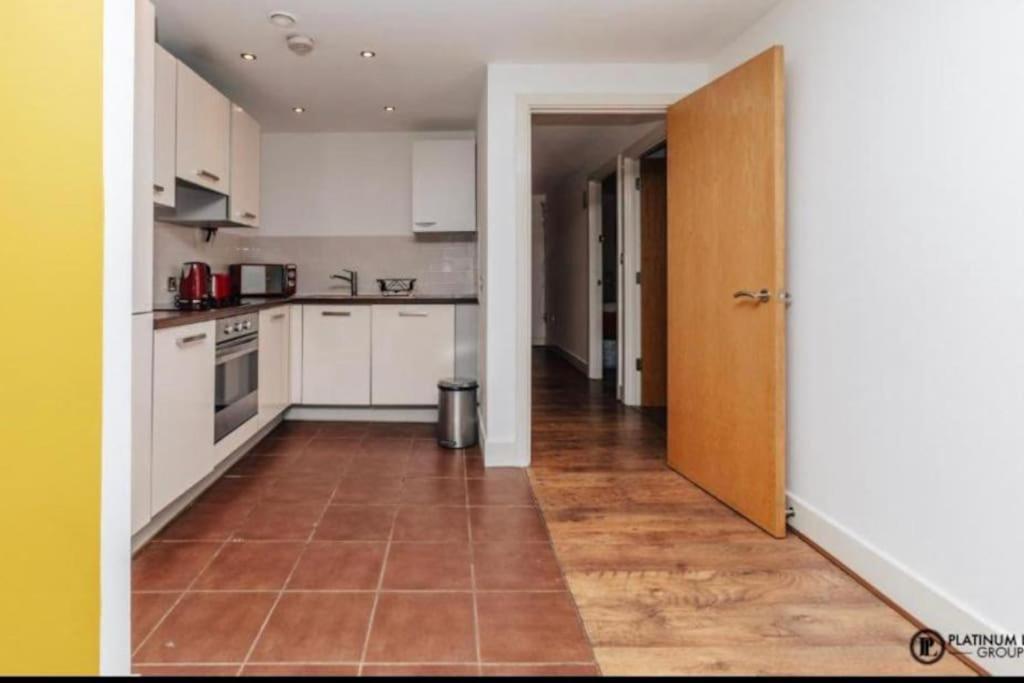 Sl Luxury 2 Bed Broad St Home バーミンガム エクステリア 写真